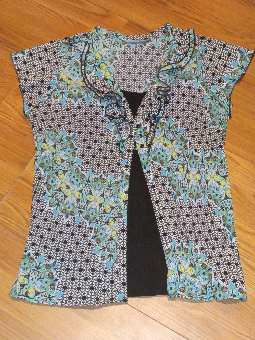 Laura Scott Women’s Floral Geometric Ruffle Blouse Size Medium